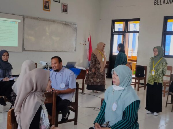 Tingkatkan Kualitas Layanan Siswa, Guru BK SMA Maarif Lawang Ikuti Workshop "7 Jurus BK Hebat"